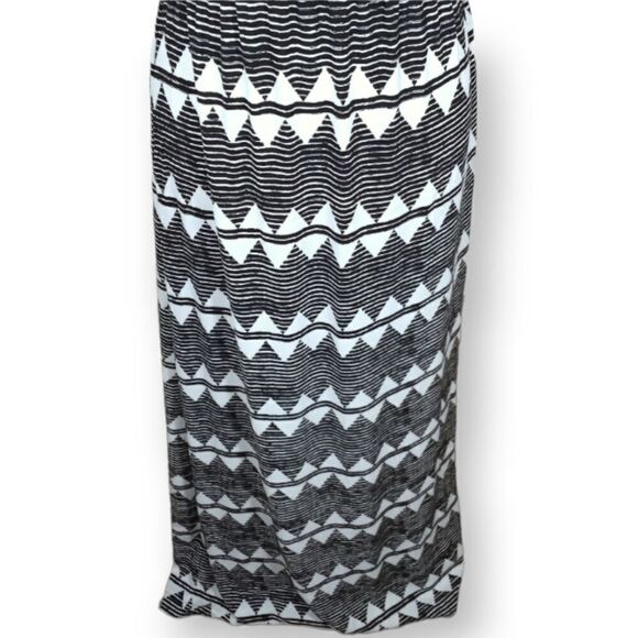 H&M BLACK & WHITE TRIBAL AZTEC MAXI DRESS SZ.4 EUC - Picture 3 of 8